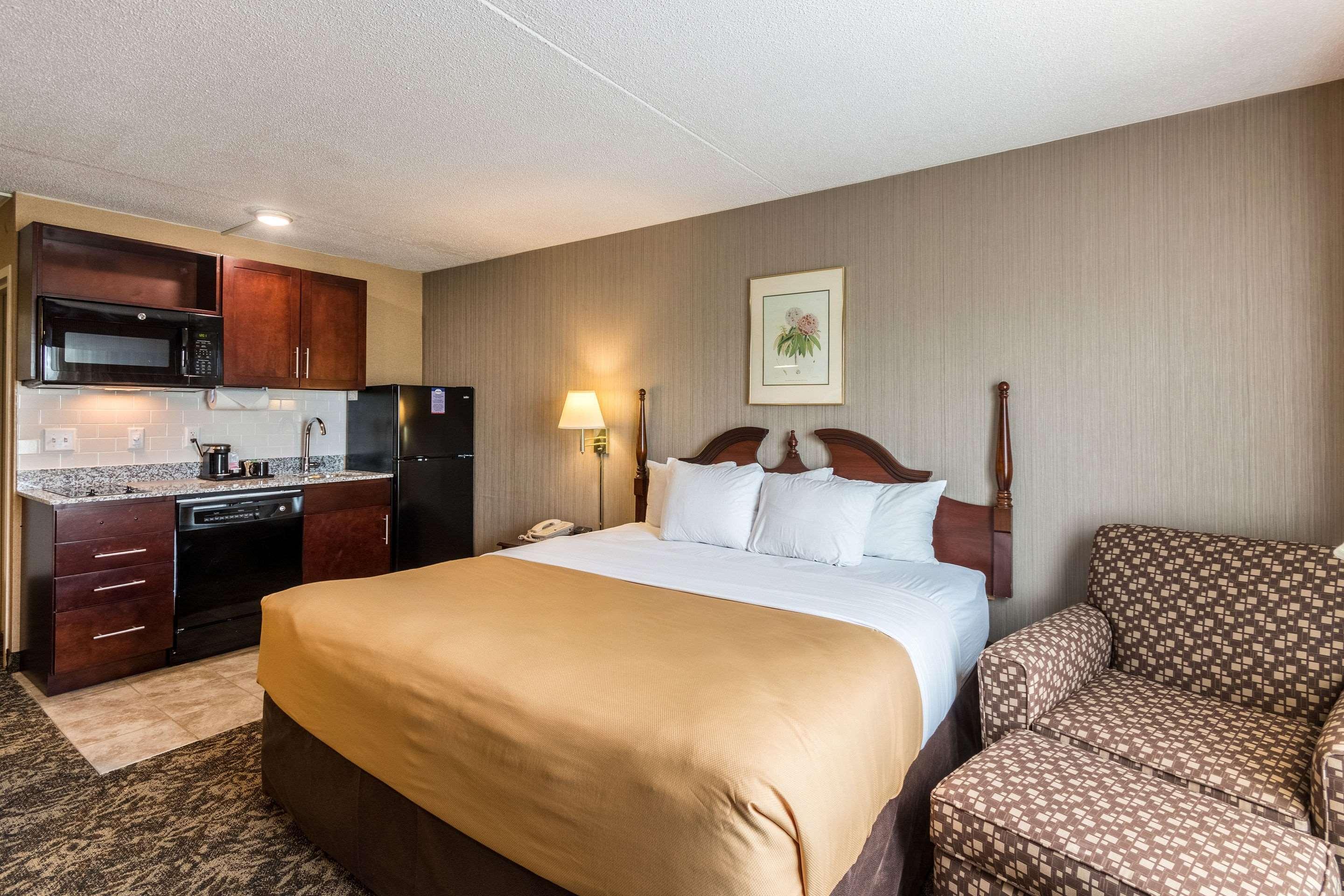 Suburban Extended Stay Hotel Fairmont Dış mekan fotoğraf