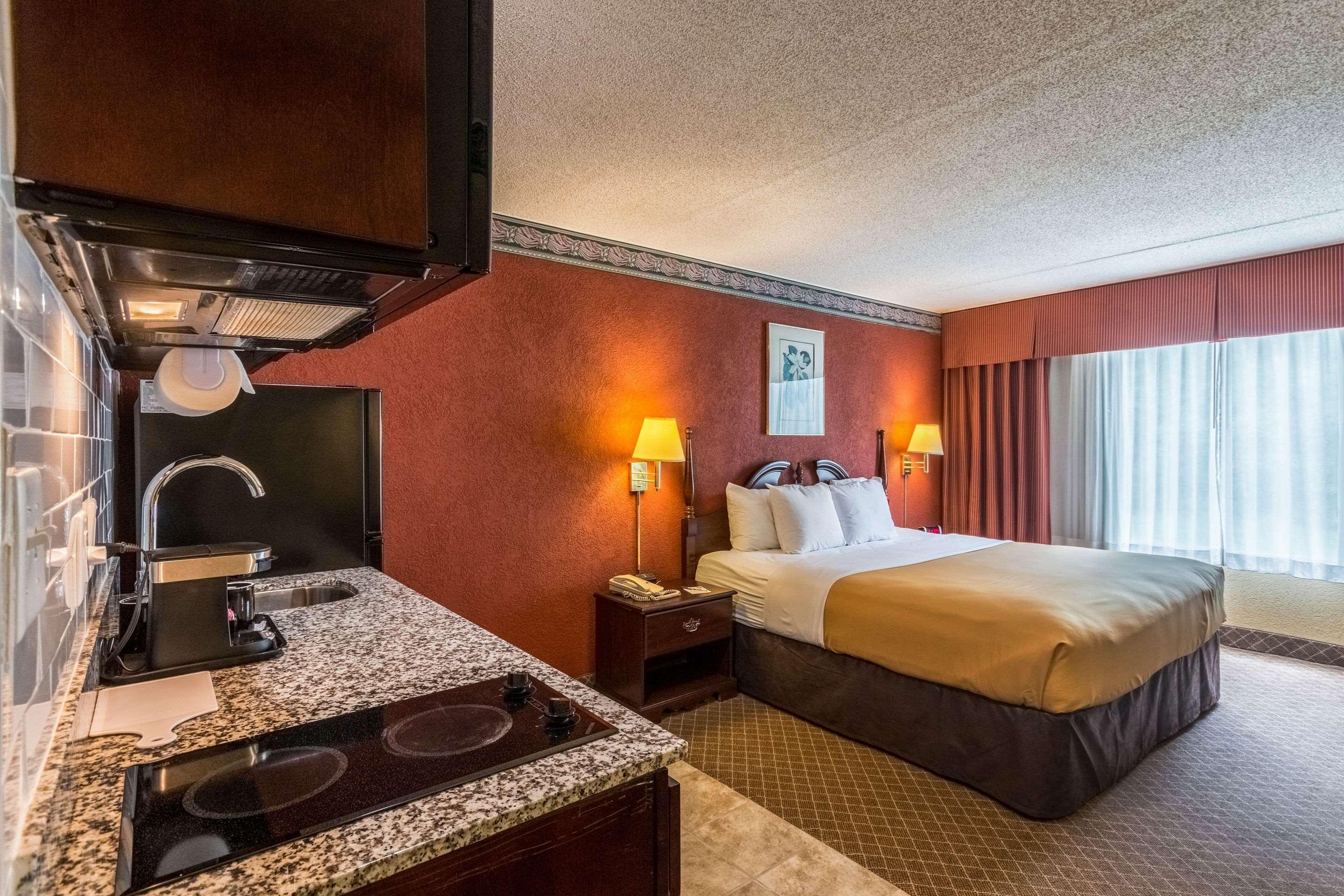 Suburban Extended Stay Hotel Fairmont Dış mekan fotoğraf