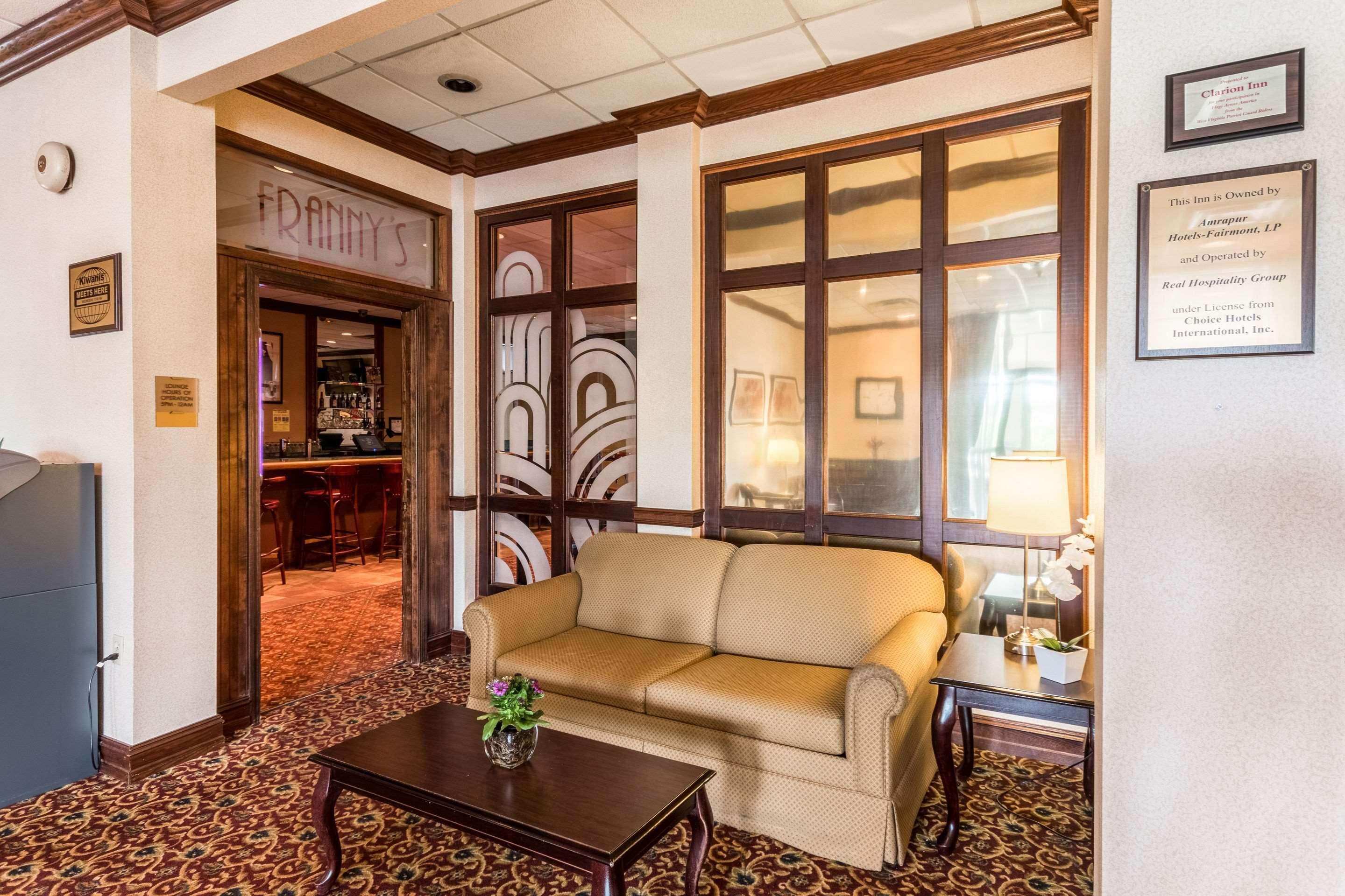 Suburban Extended Stay Hotel Fairmont Dış mekan fotoğraf
